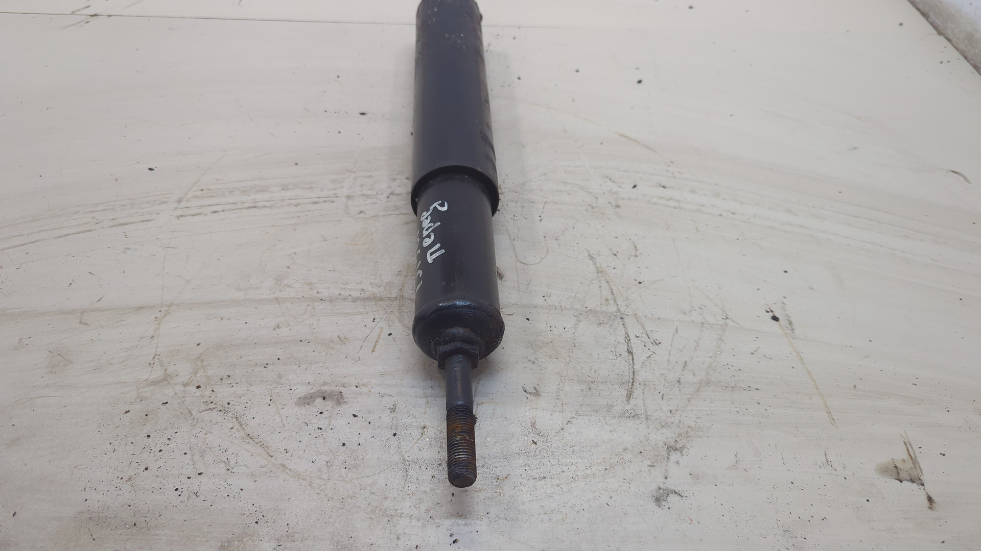 Амортизатор передний