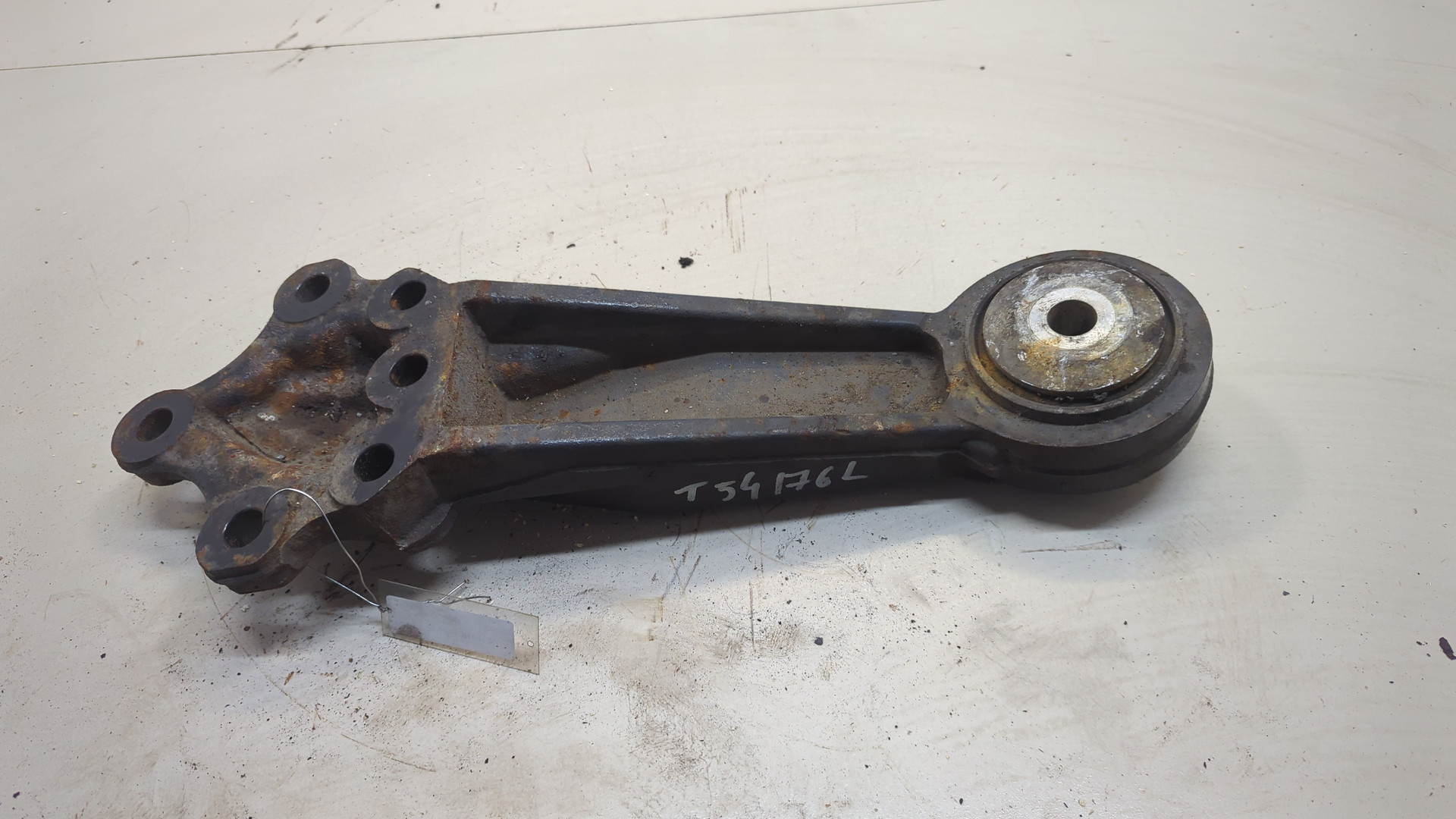 Кронштейн (сопут. товар)