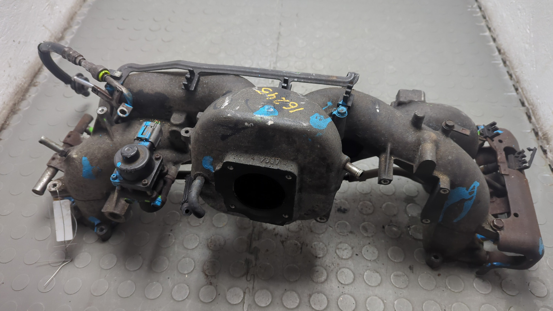 Коллектор впускной