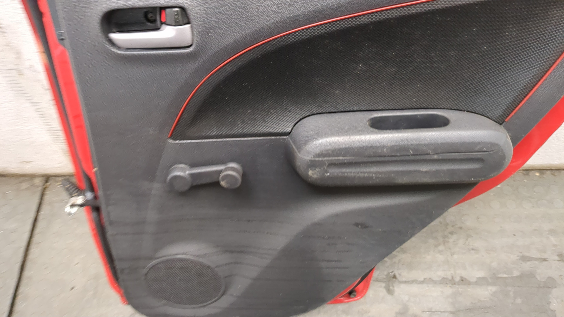 Дверь задняя правая