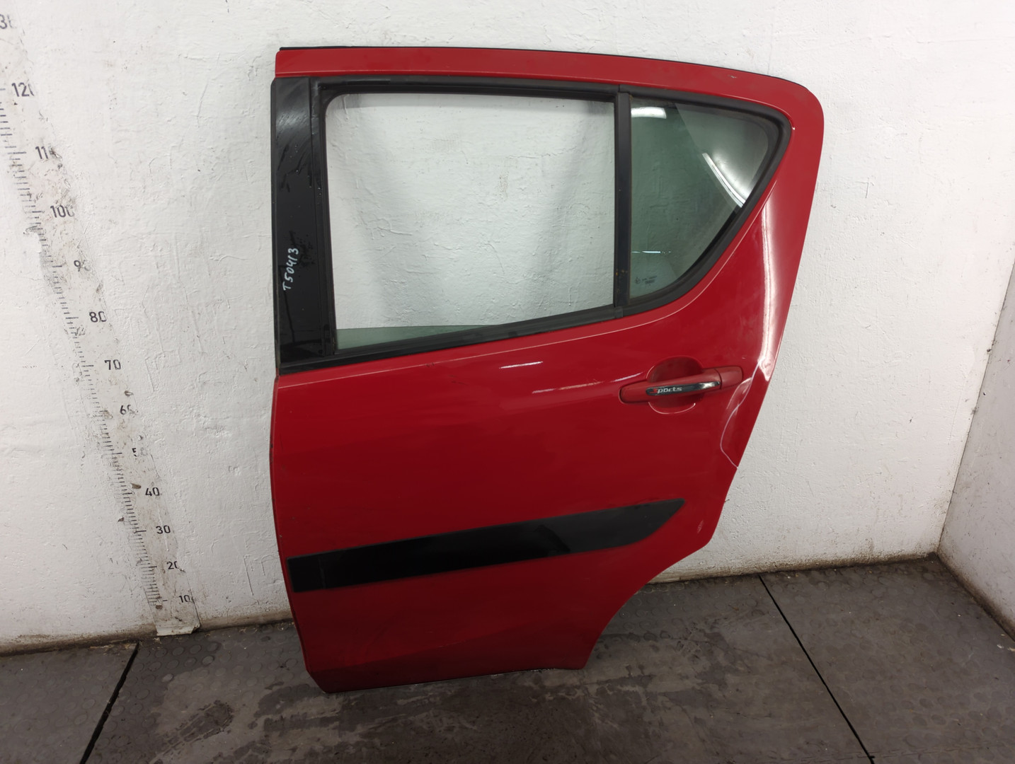 Дверь задняя левая