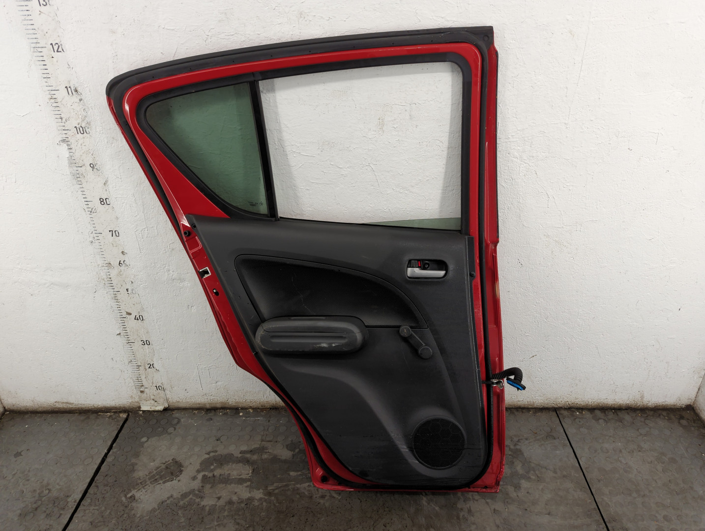 Дверь задняя левая