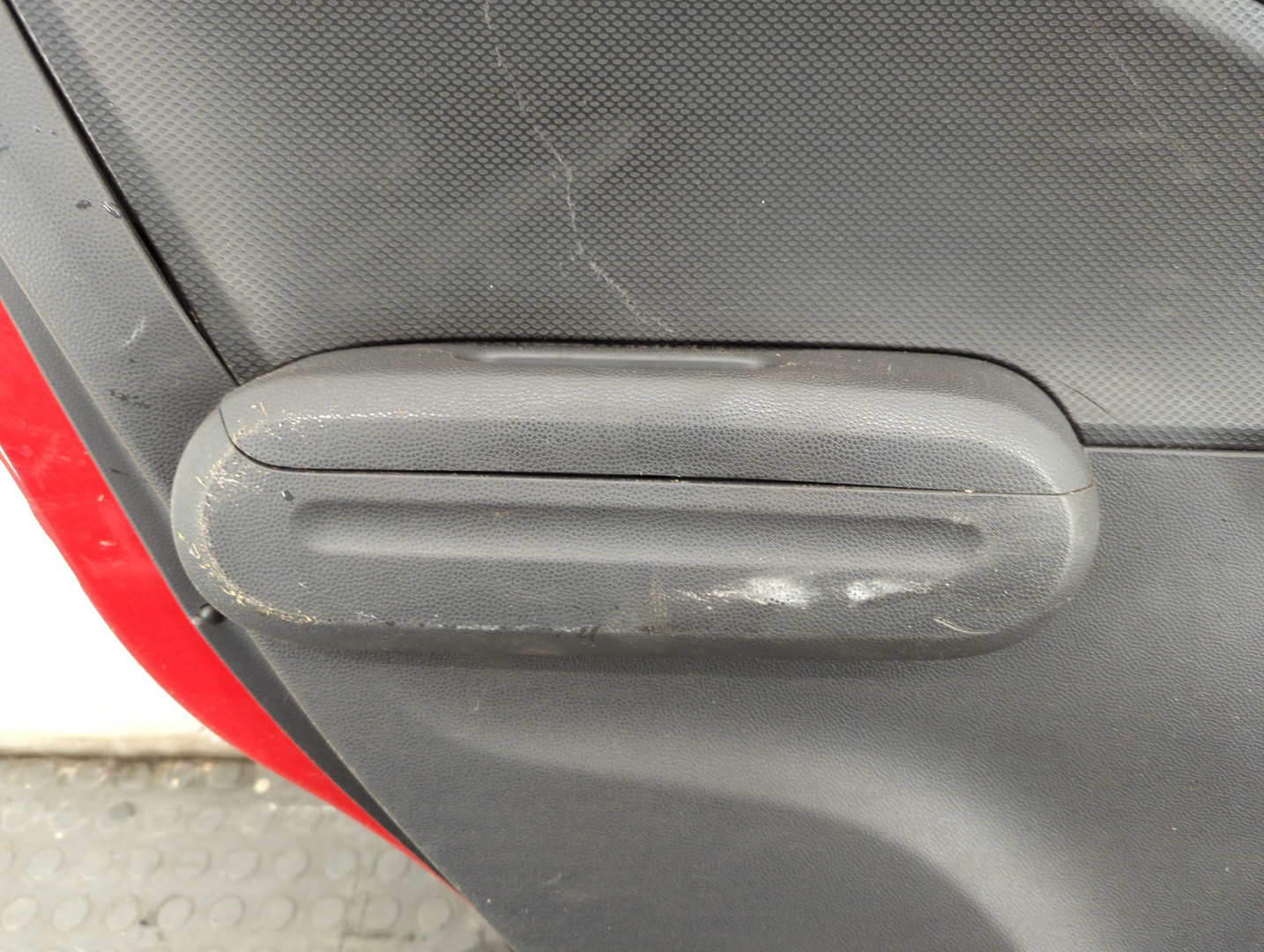 Дверь задняя левая