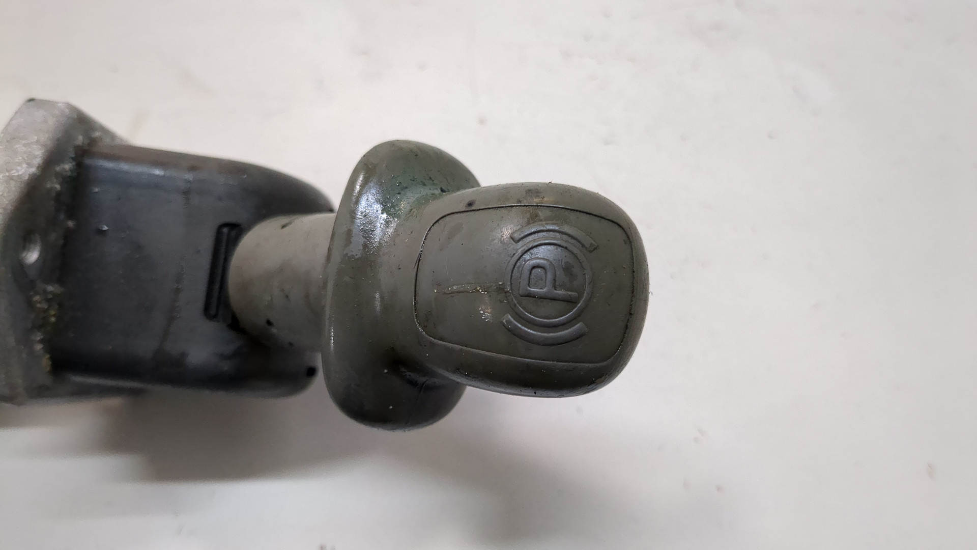 Рычаг стояночного тормоза