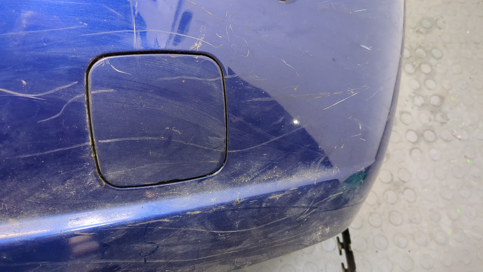 Бампер задний