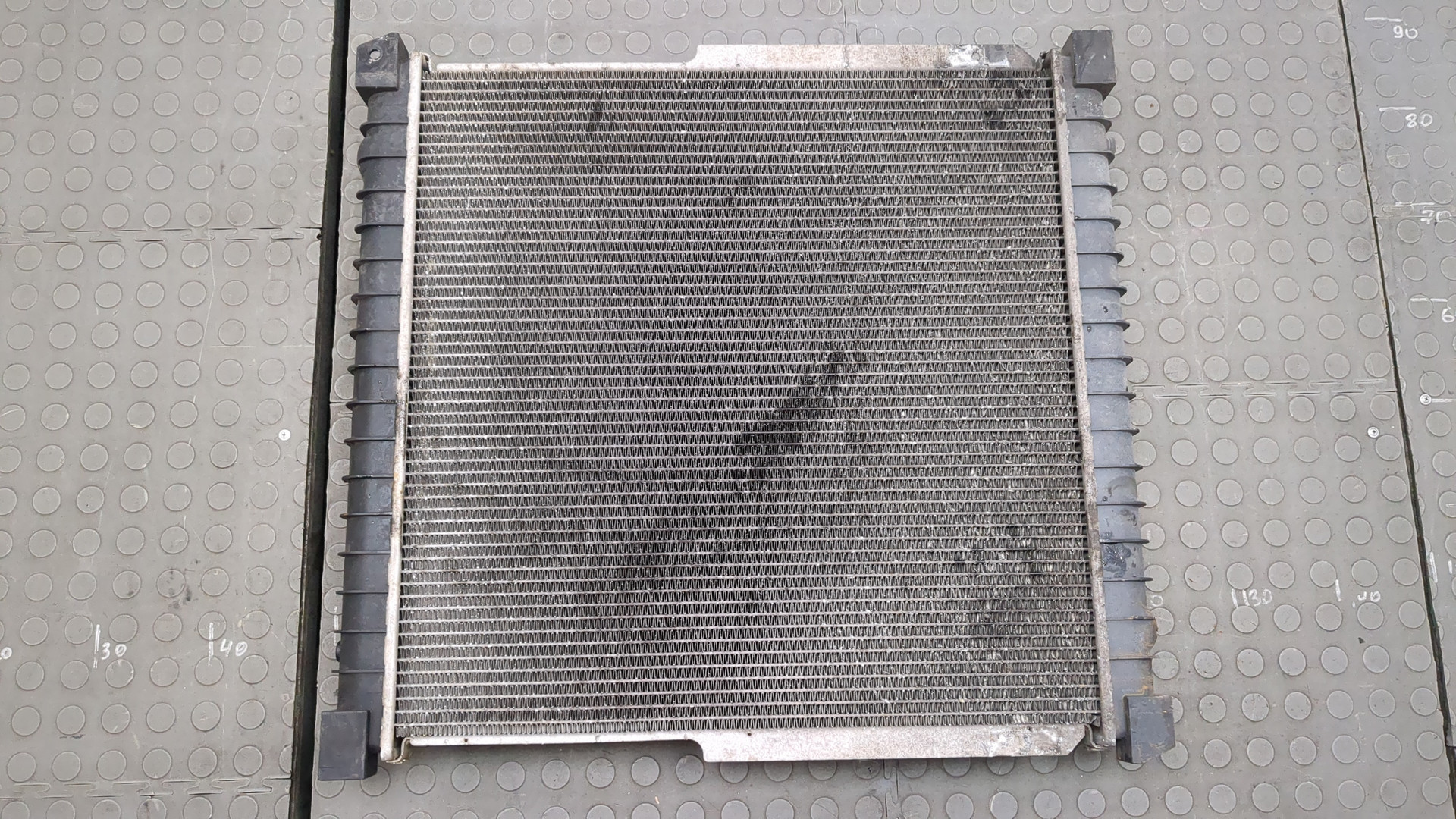 Радиатор охлаждения двигателя основной