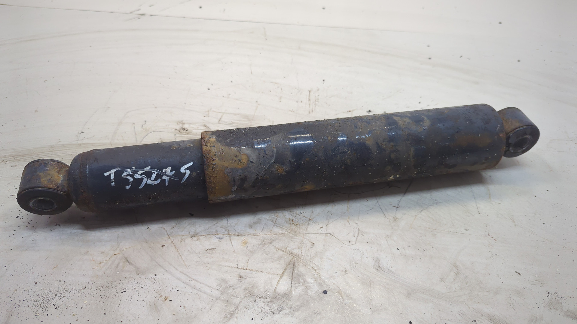 Амортизатор задний (стойка)