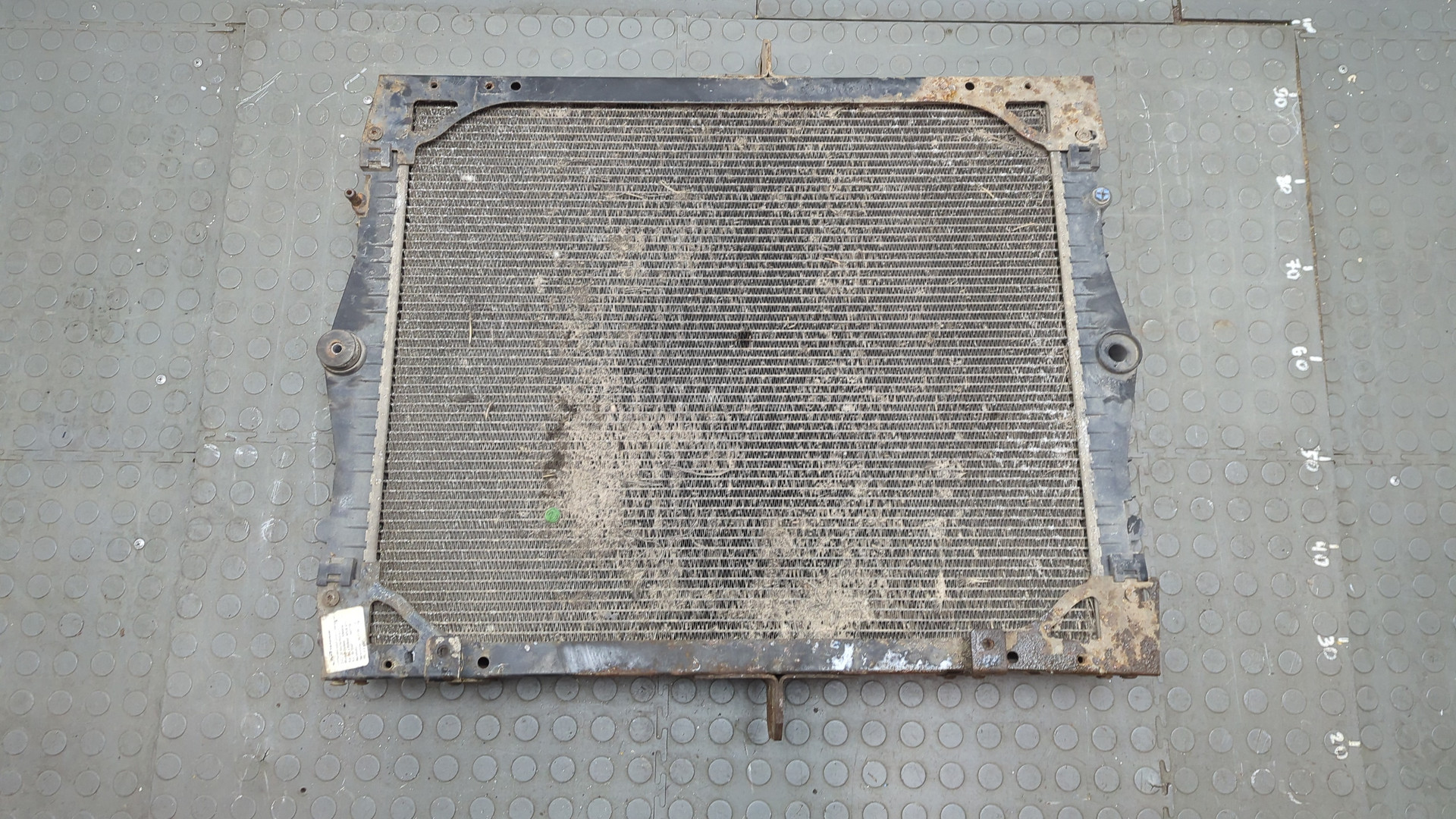 Радиатор охлаждения двигателя основной