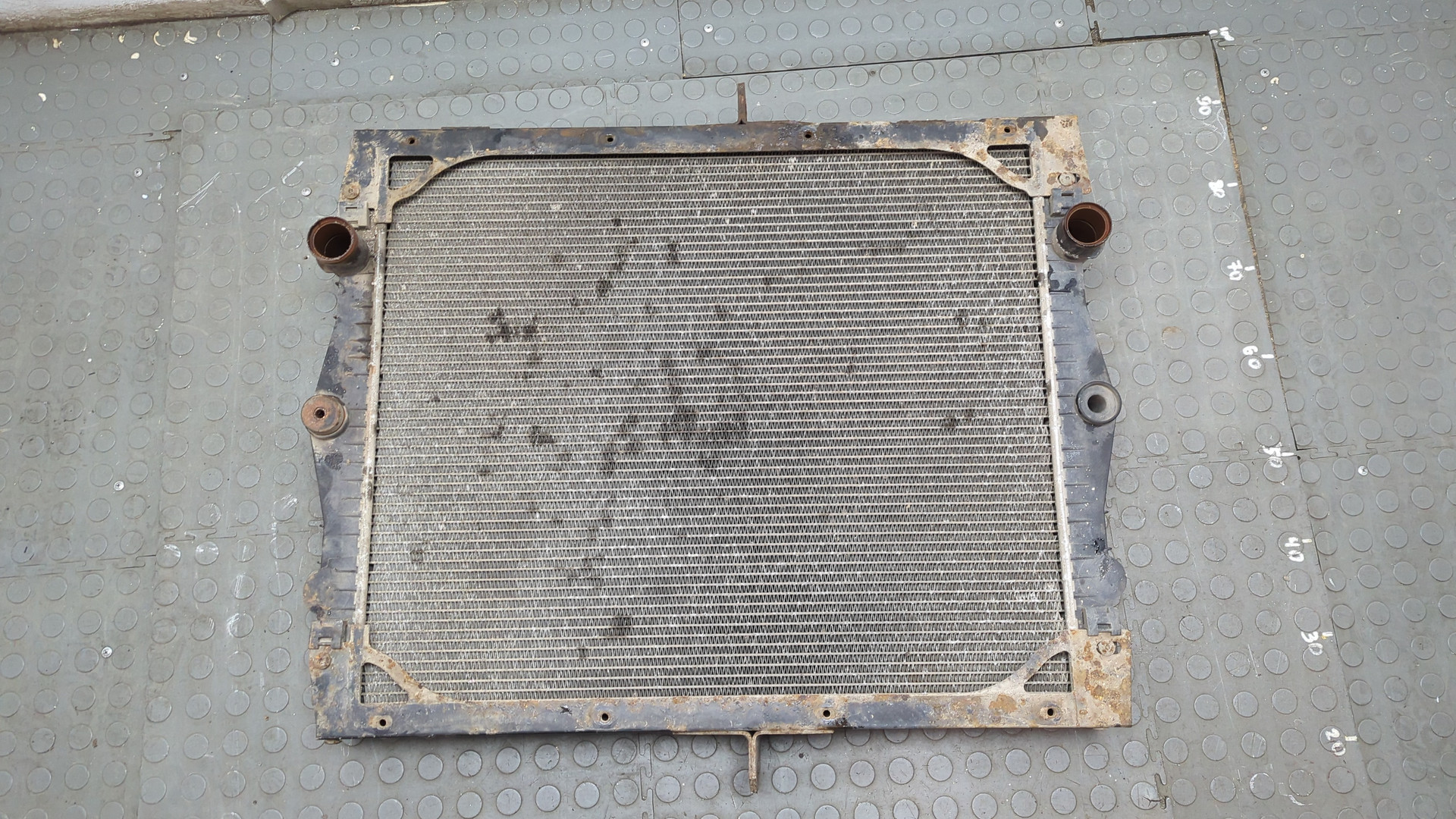 Радиатор охлаждения двигателя основной