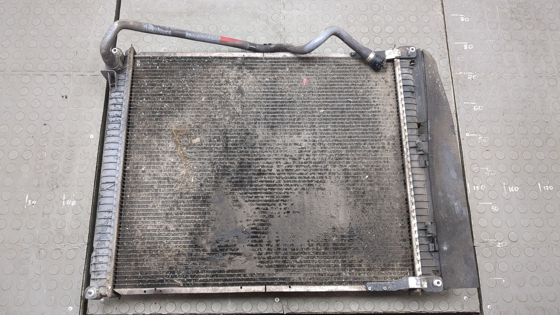 Радиатор охлаждения двигателя основной