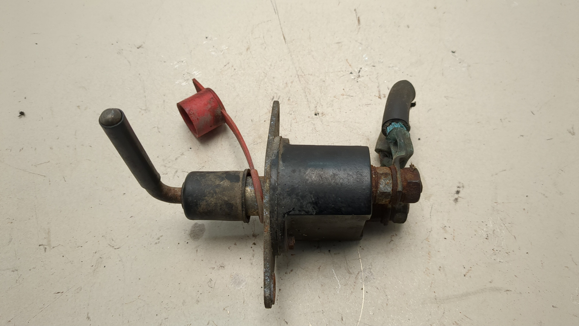 Выключатель массы