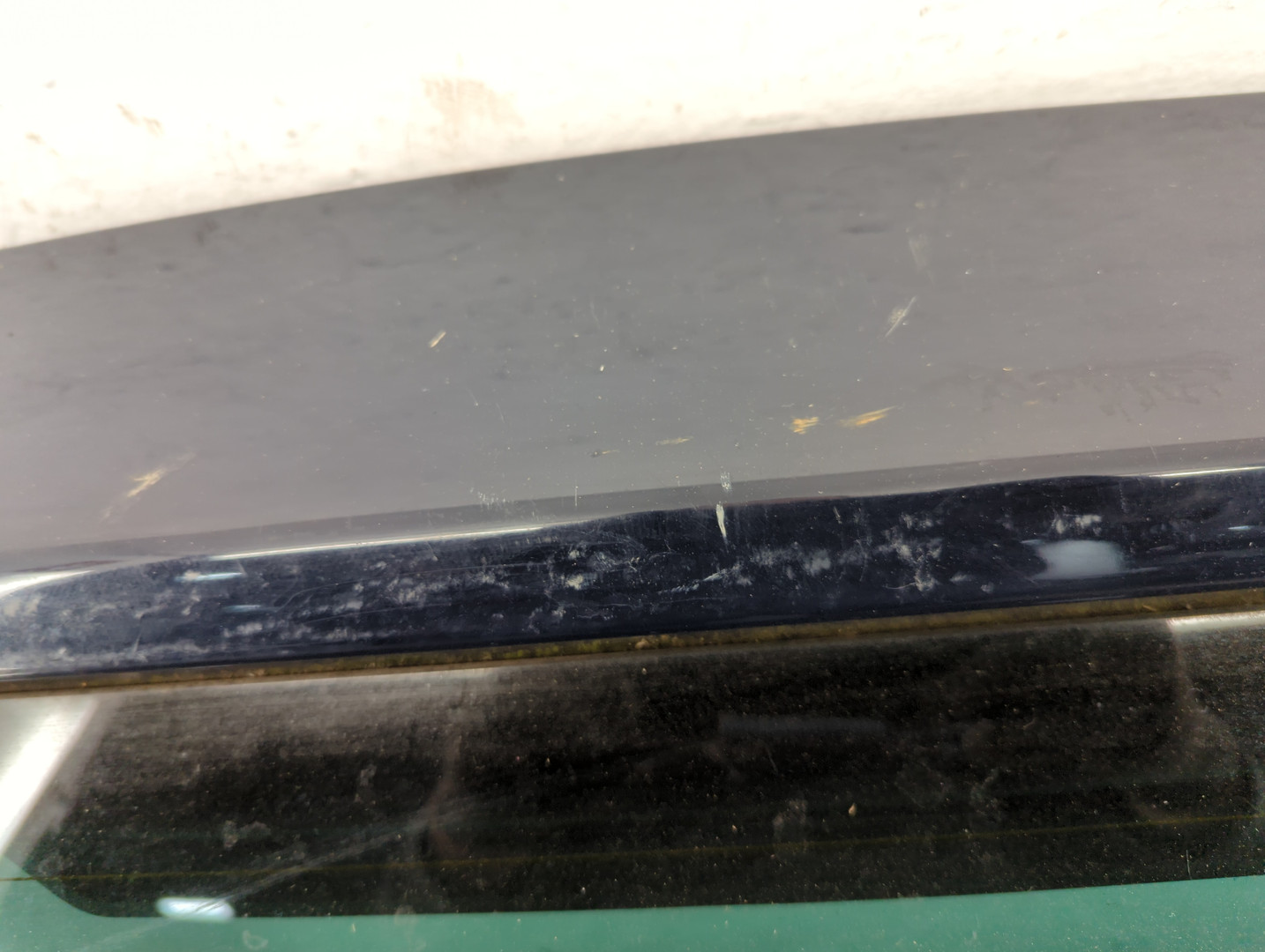 Дверь багажника