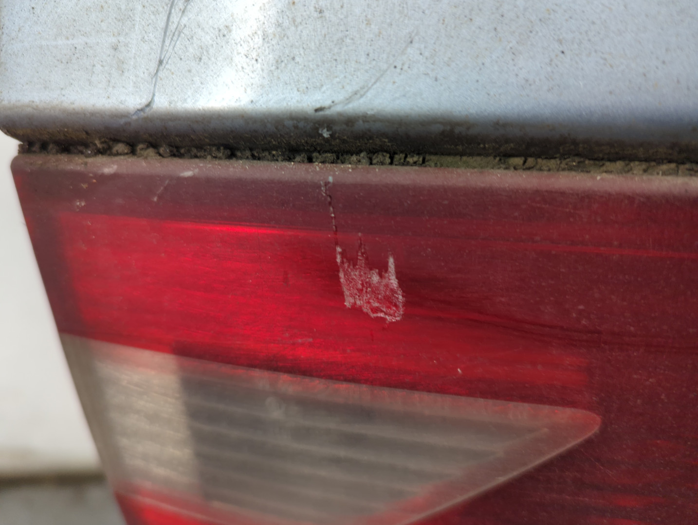 Дверь багажника