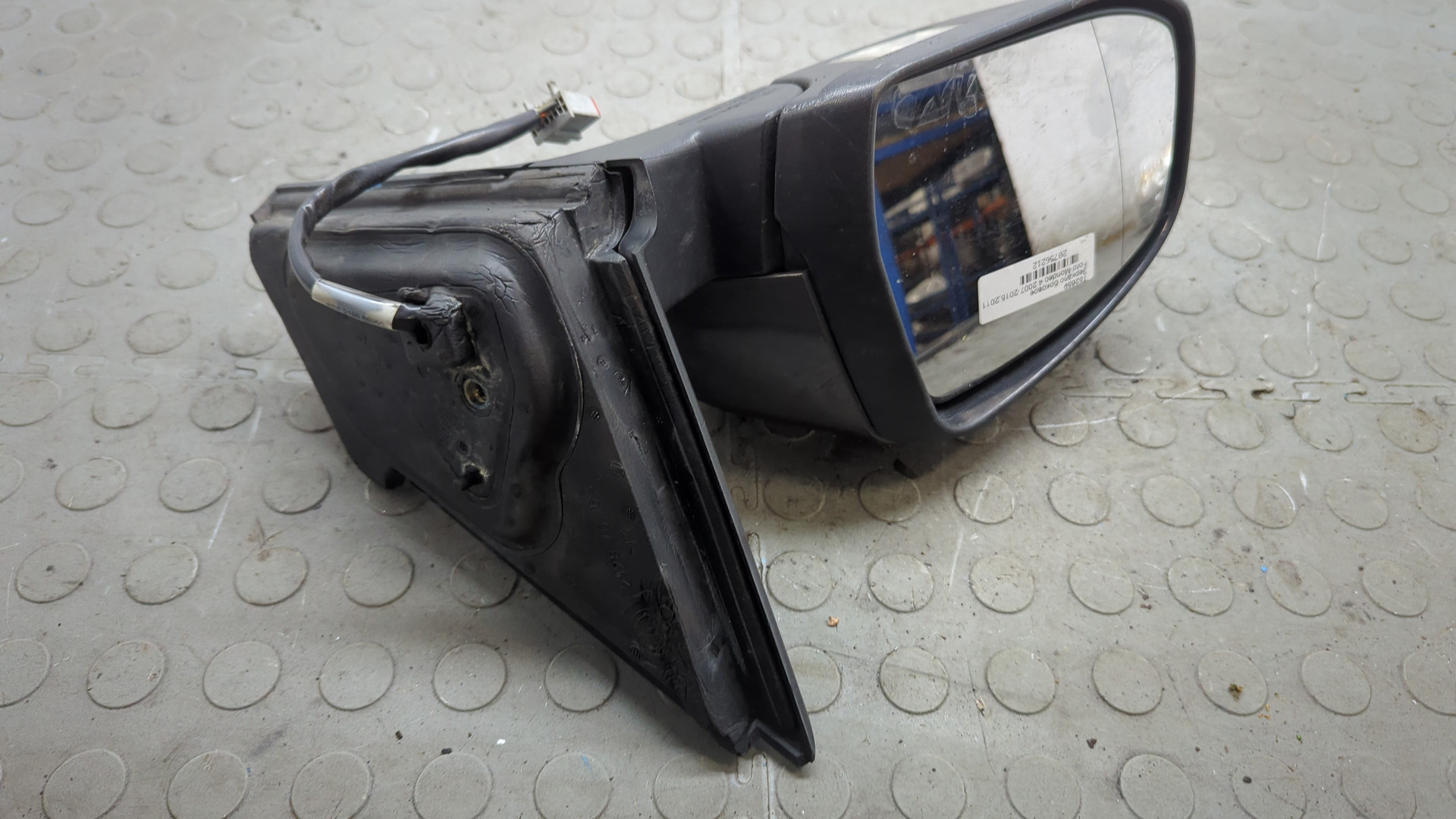 Зеркало левое электрическое