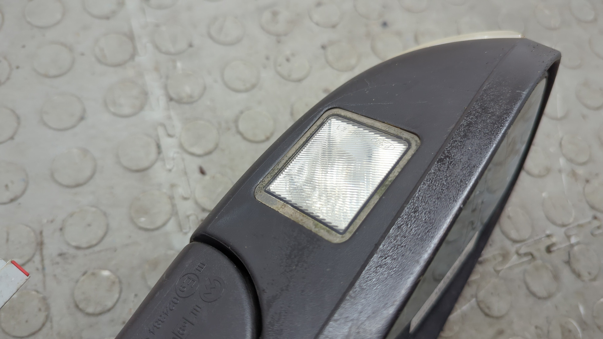 Зеркало левое электрическое