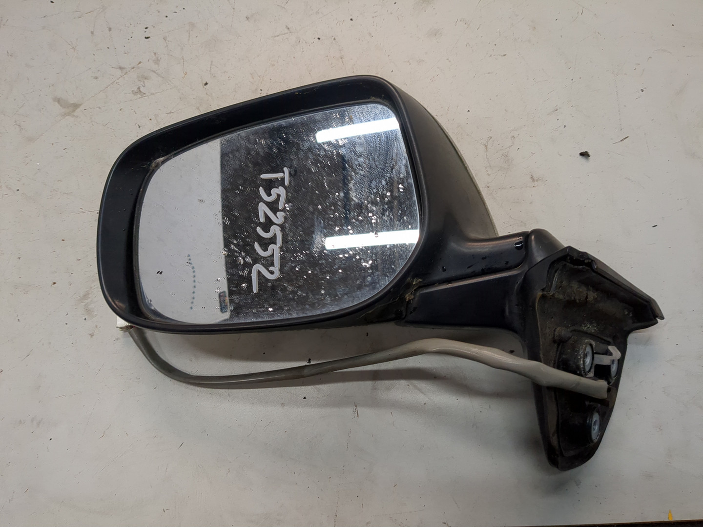 Зеркало левое электрическое