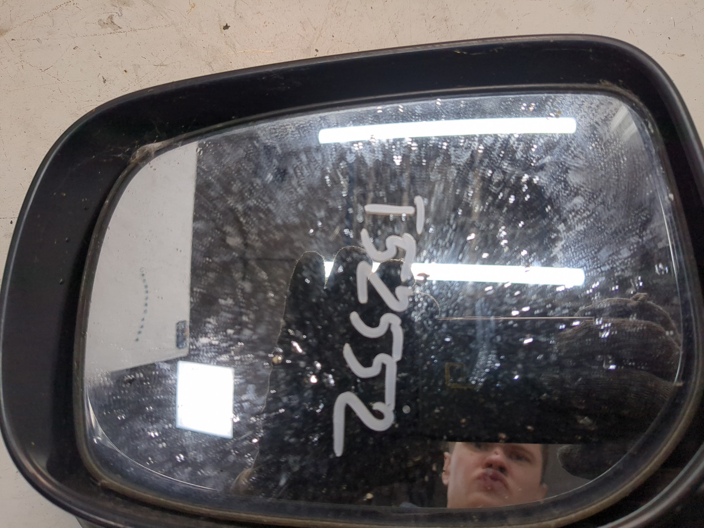 Зеркало левое электрическое