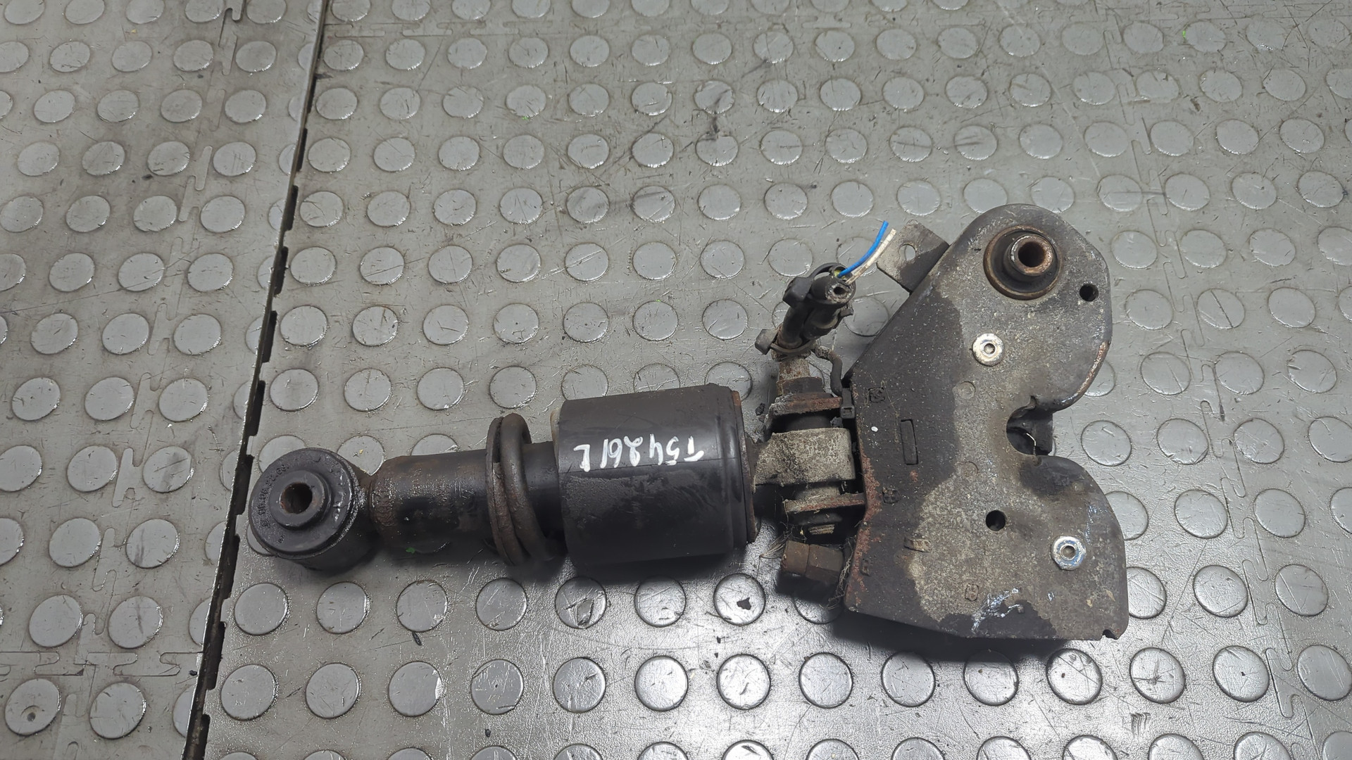 Амортизатор кабины