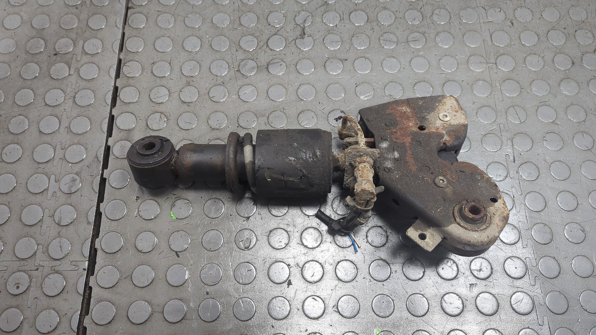 Амортизатор кабины