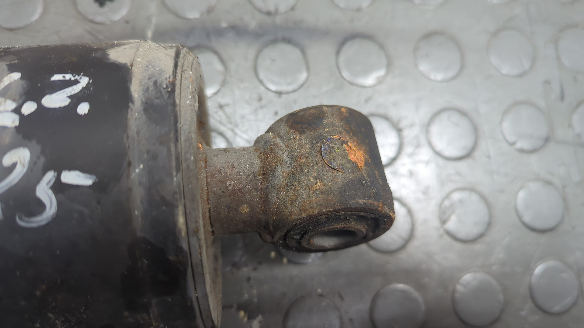 Амортизатор кабины