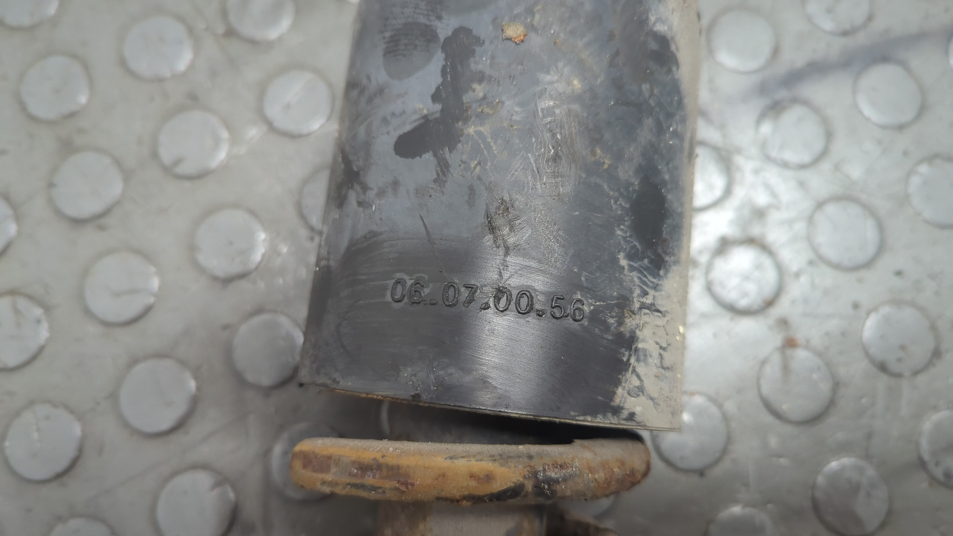 Амортизатор кабины