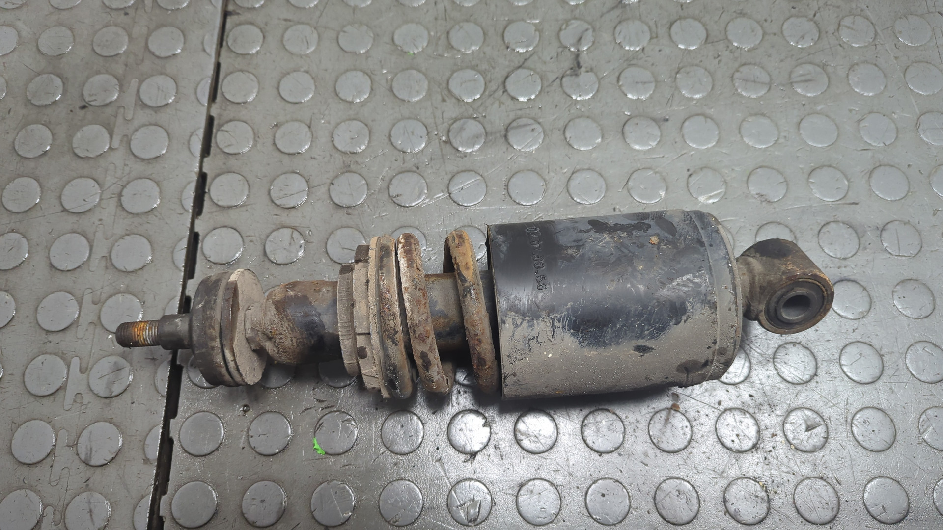 Амортизатор кабины