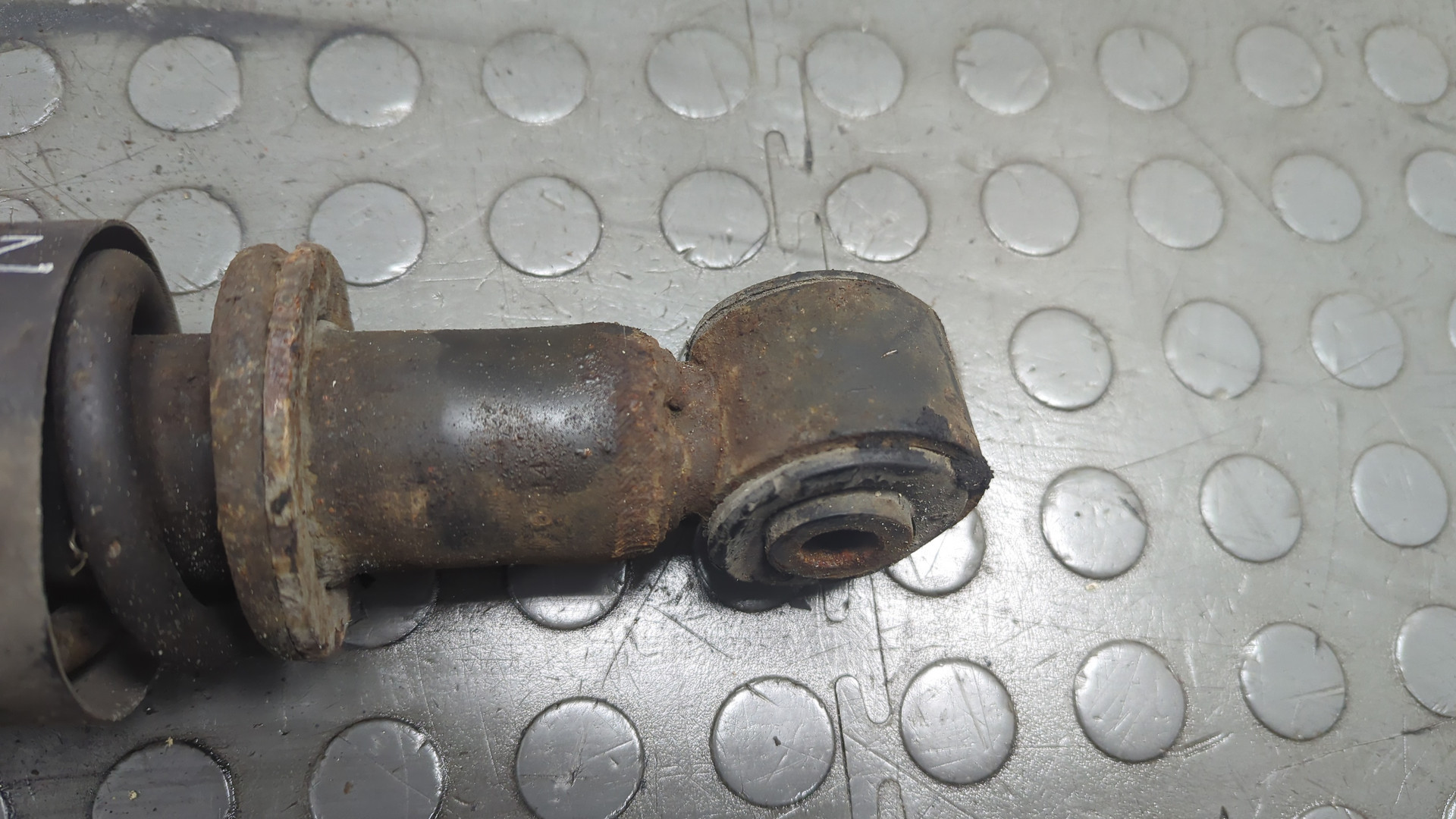 Амортизатор кабины