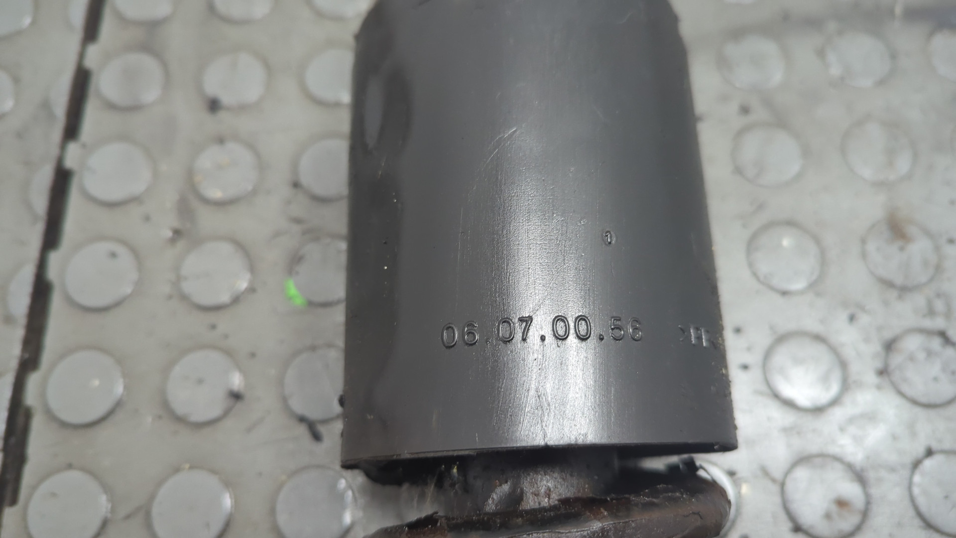 Амортизатор кабины