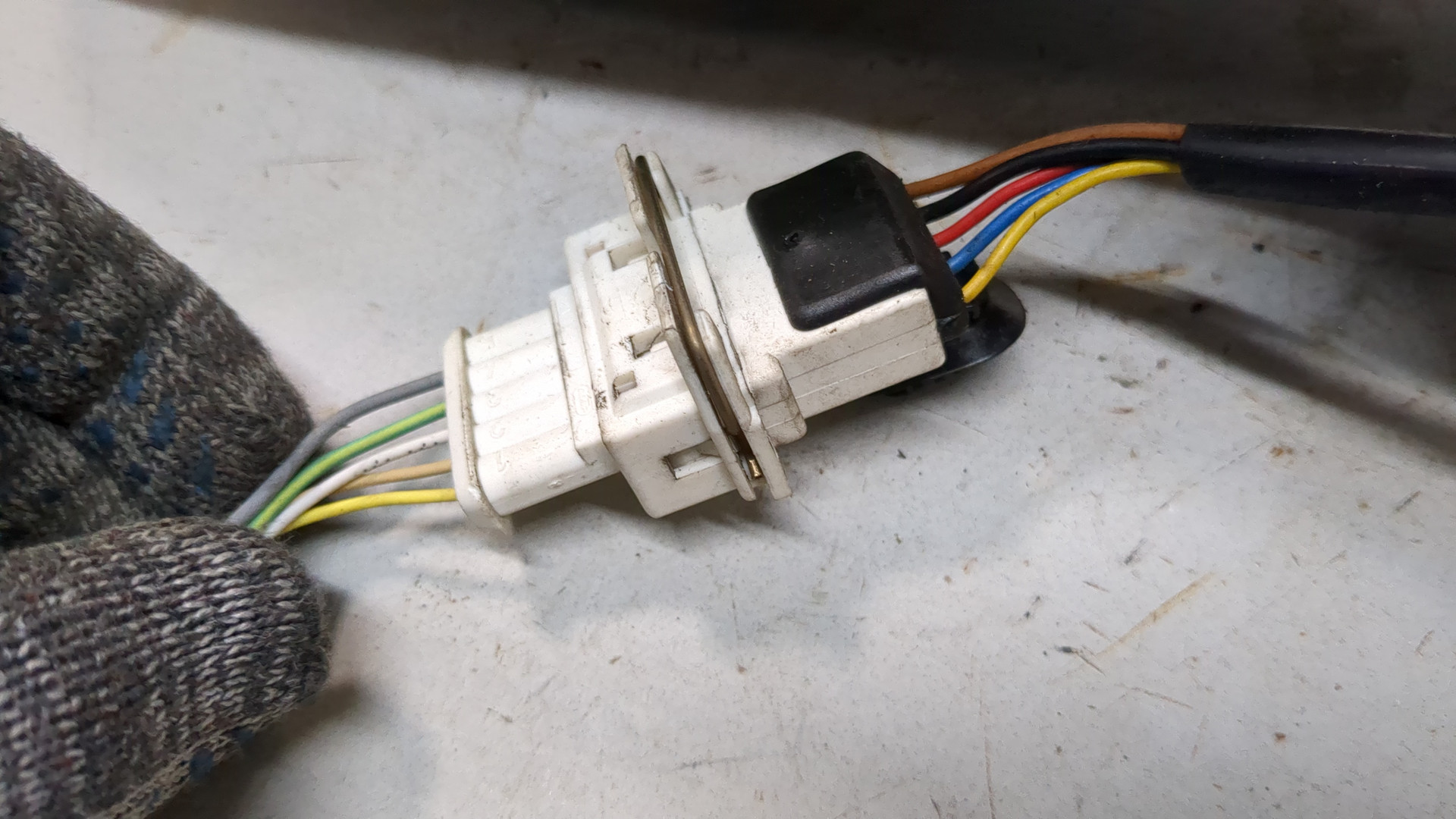 Зеркало левое электрическое