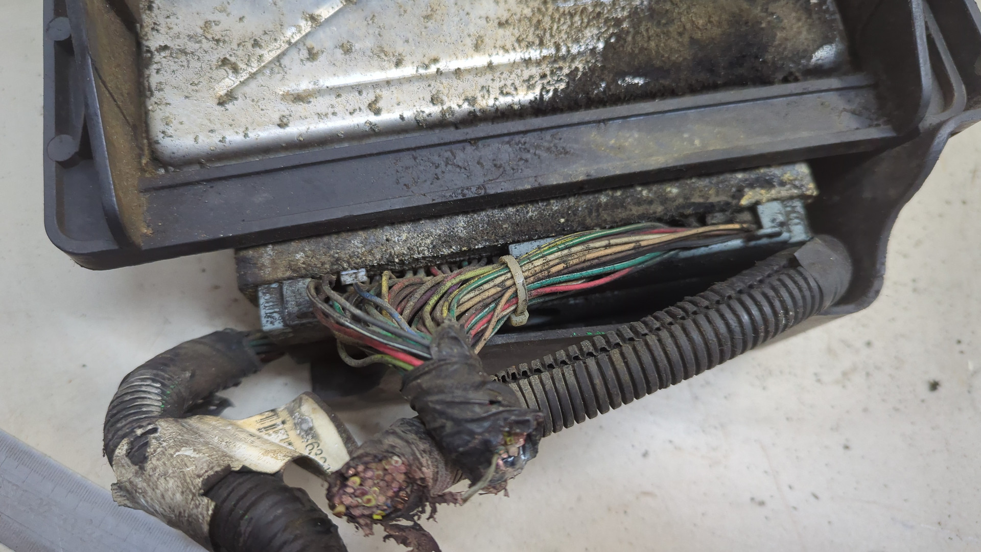 Блок управления двигателем