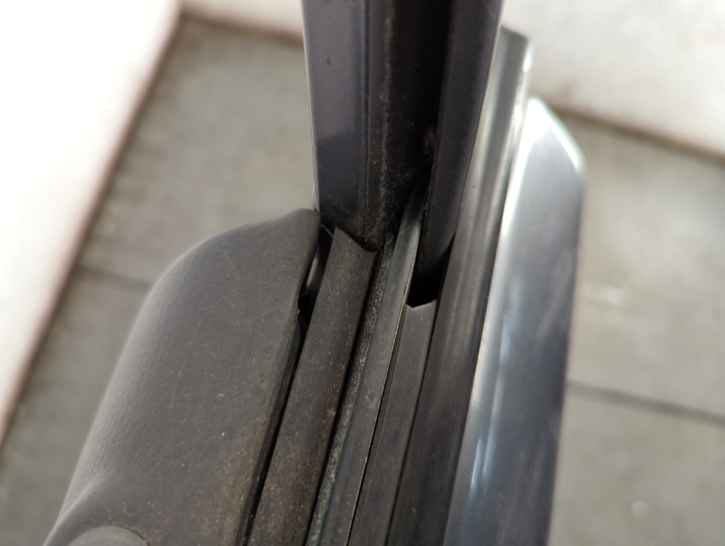 Дверь передняя левая