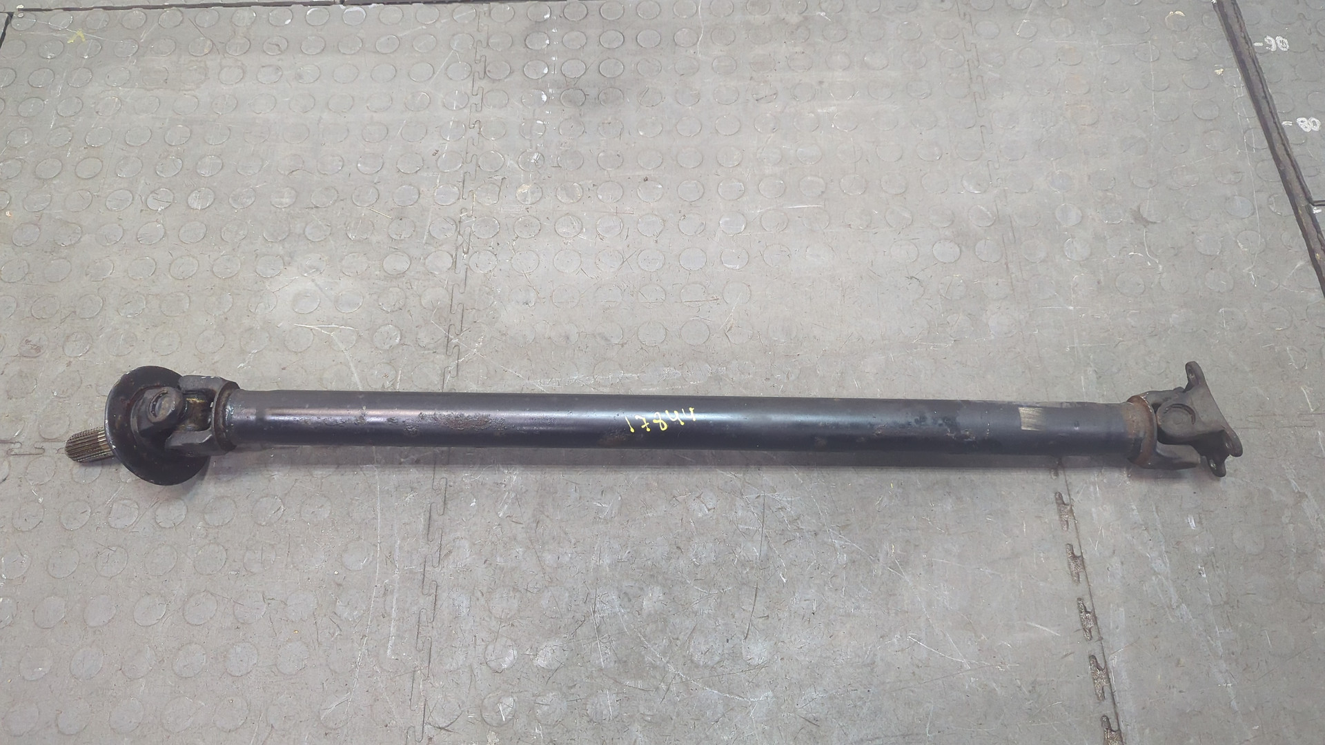 Вал карданный передний