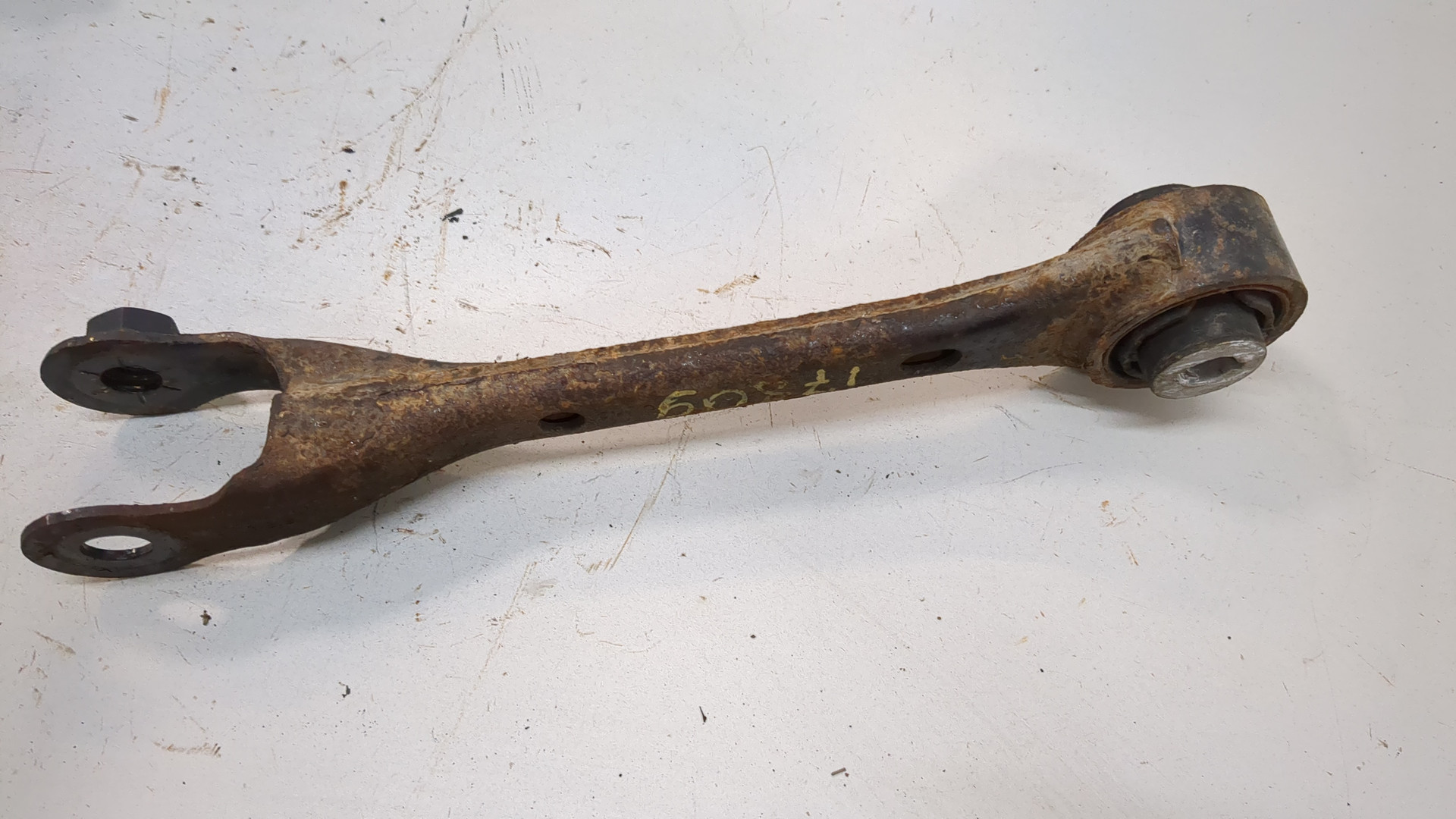 Рычаг задний