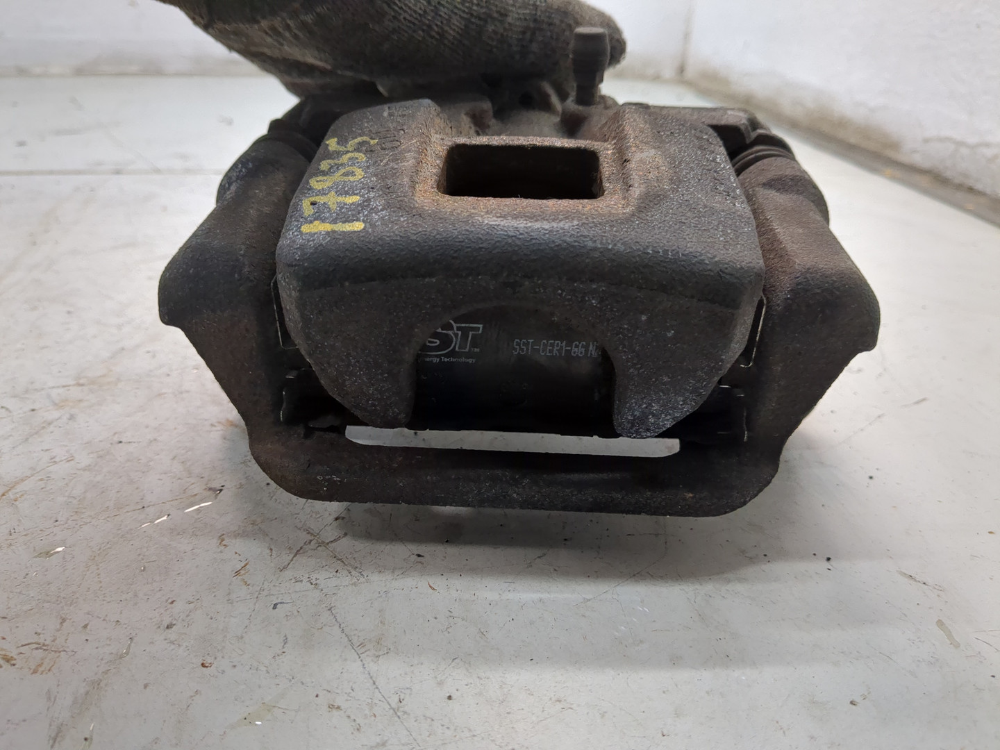 Суппорт задний правый