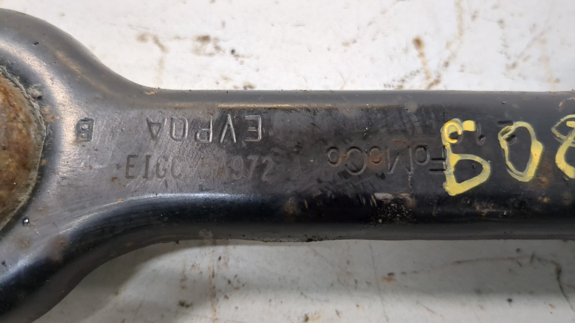 Рычаг задний