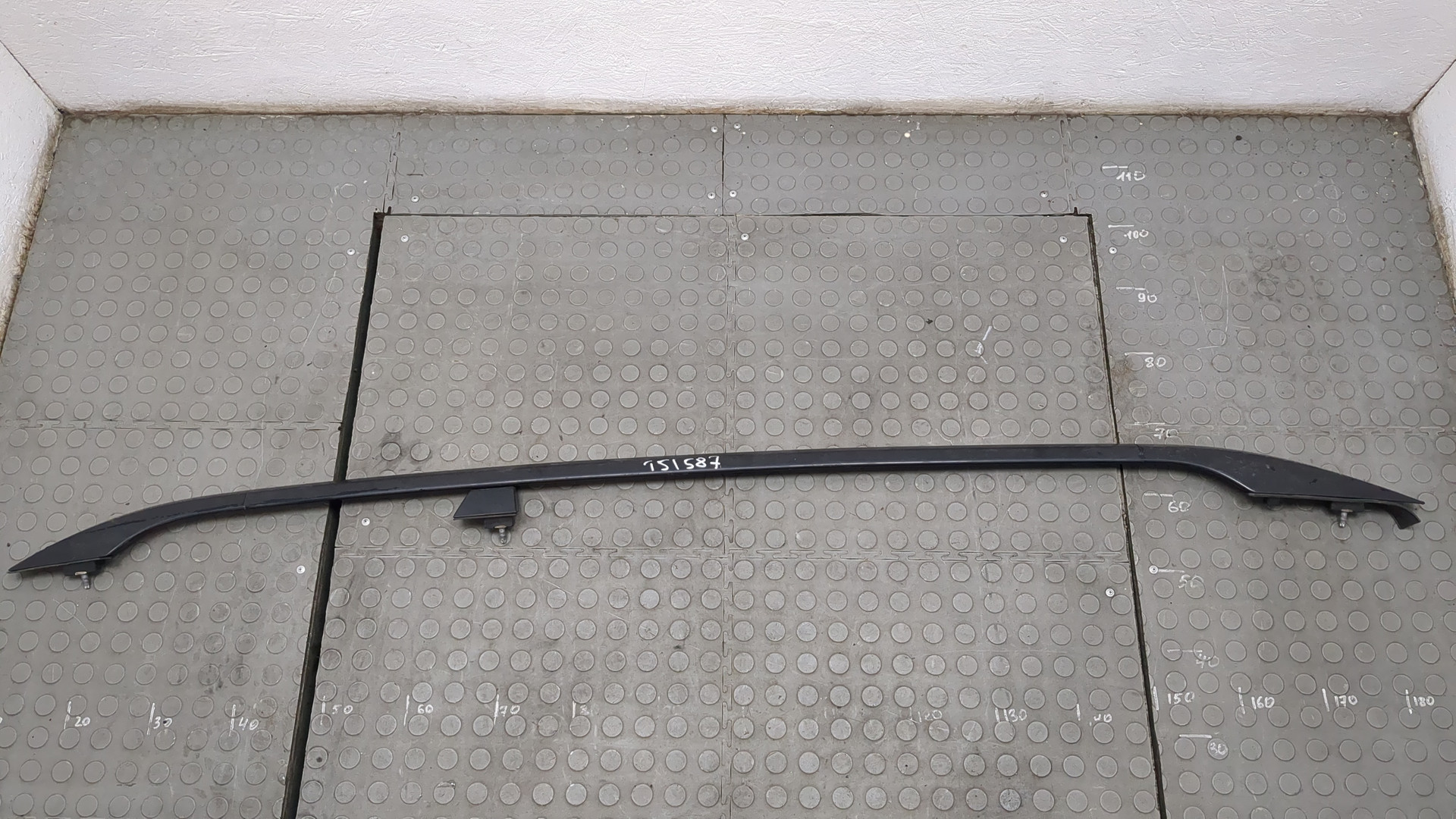 Рейлинг (релинг) правый (планка на крышу)