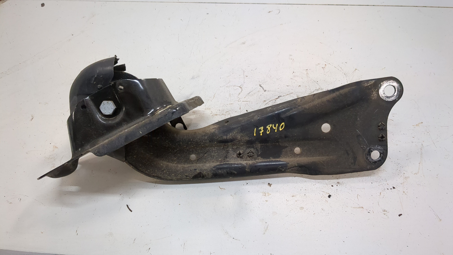 Рычаг задний левый