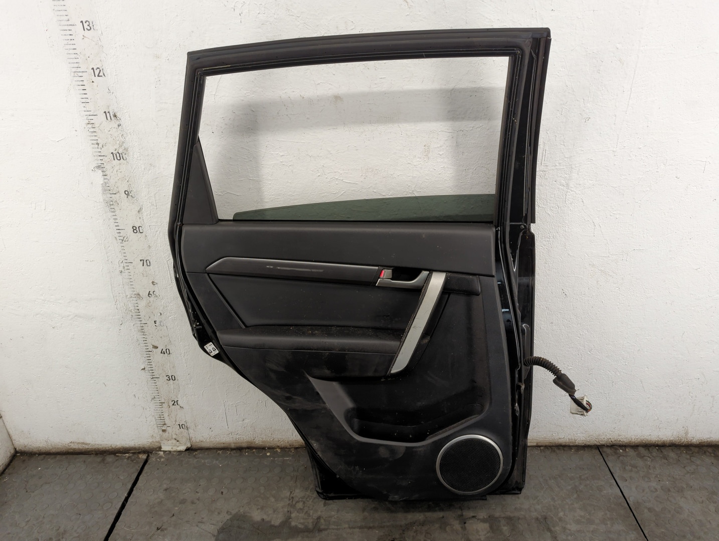 Дверь задняя левая