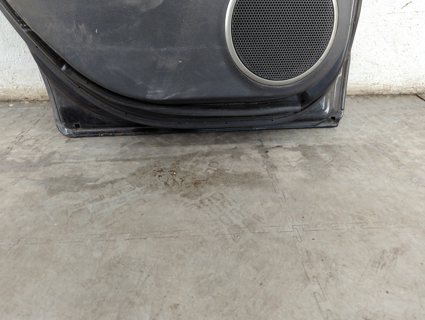 Дверь задняя левая