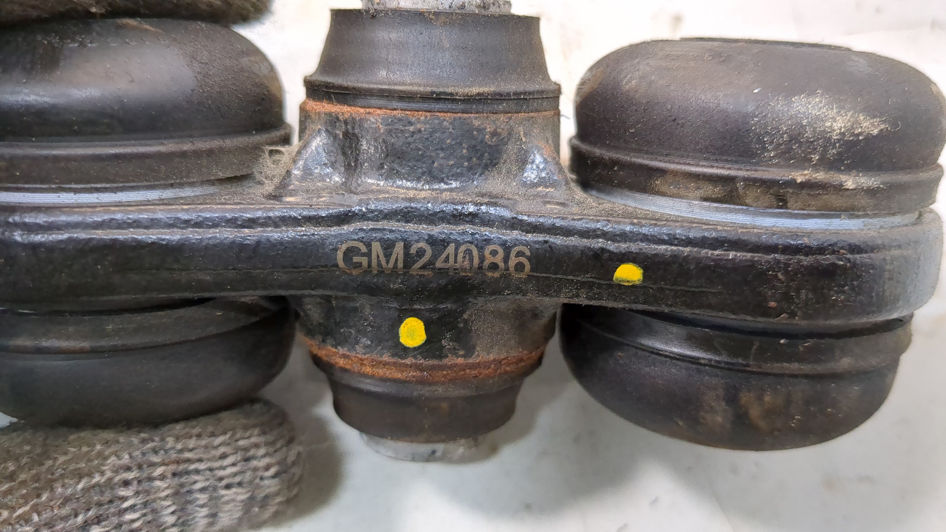 Рычаг задний