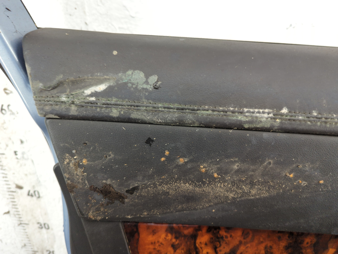 Дверь передняя левая