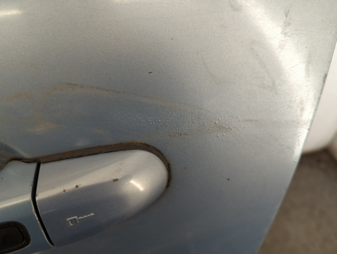 Дверь передняя левая