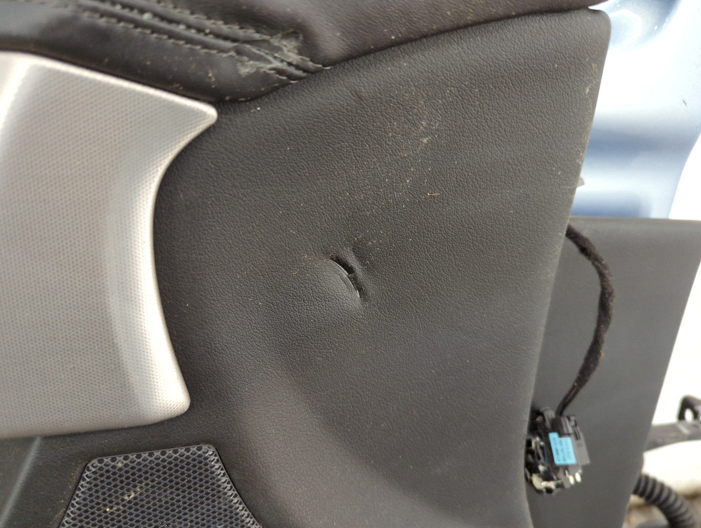 Дверь передняя левая