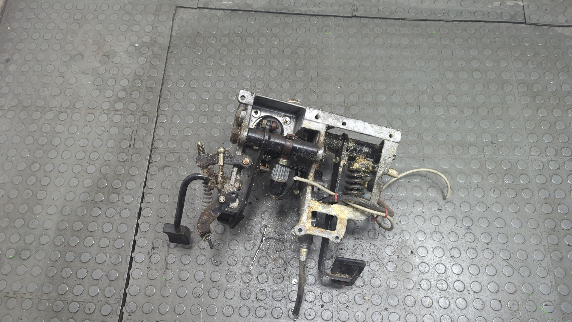 Блок педалей