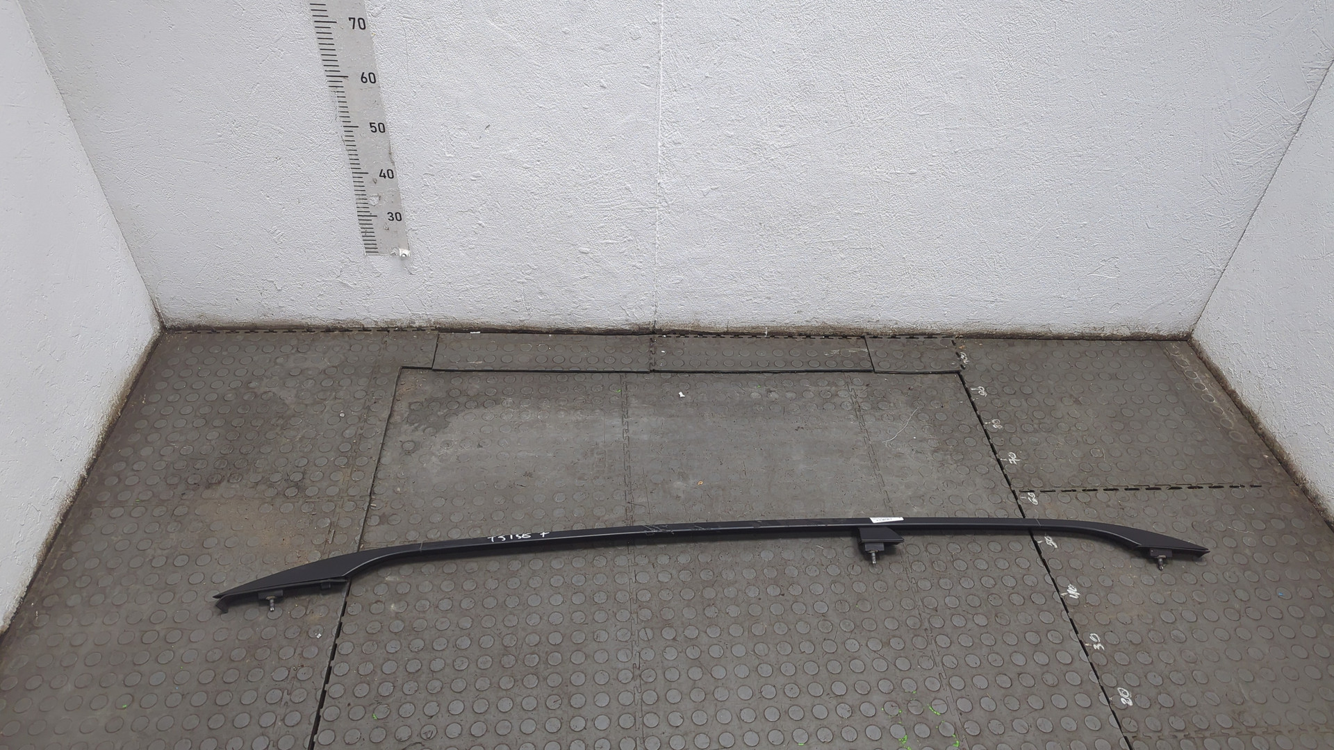 Рейлинг (релинг) левый (планка на крышу)