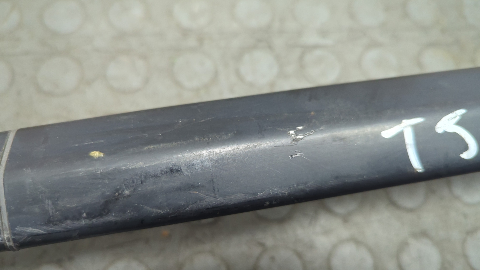 Рейлинг (релинг) левый (планка на крышу)