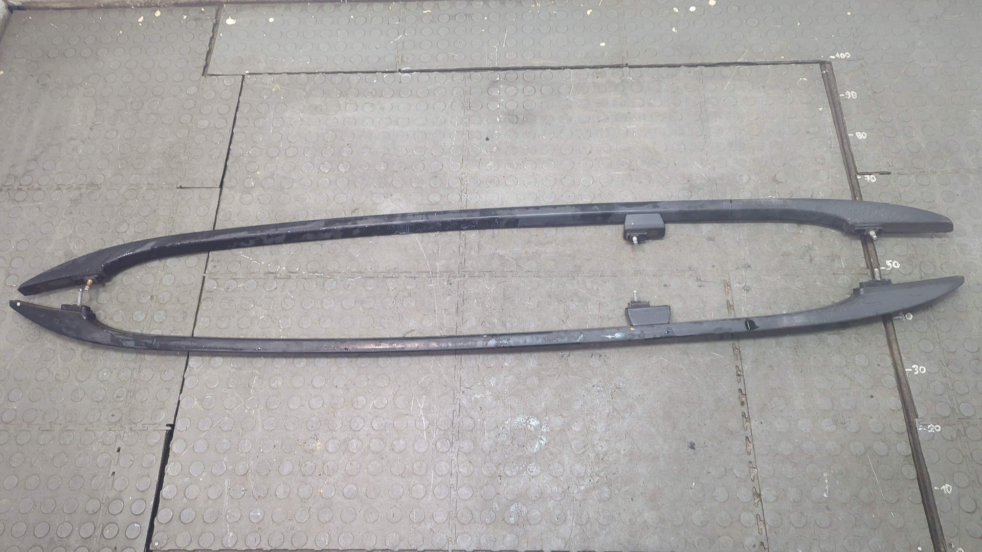 Рейлинги (релинг) к-кт (планки на крышу)