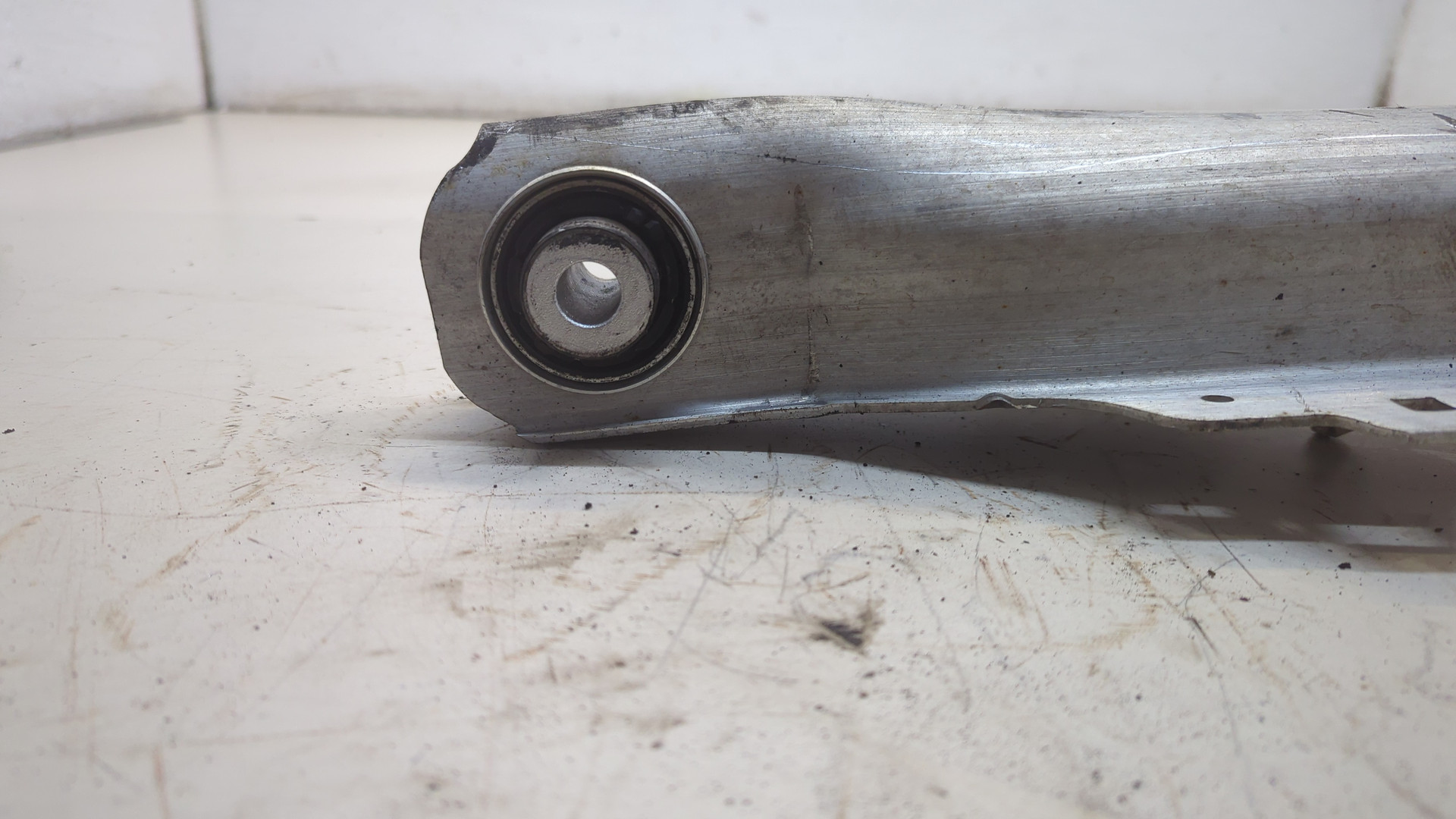 Рычаг задний