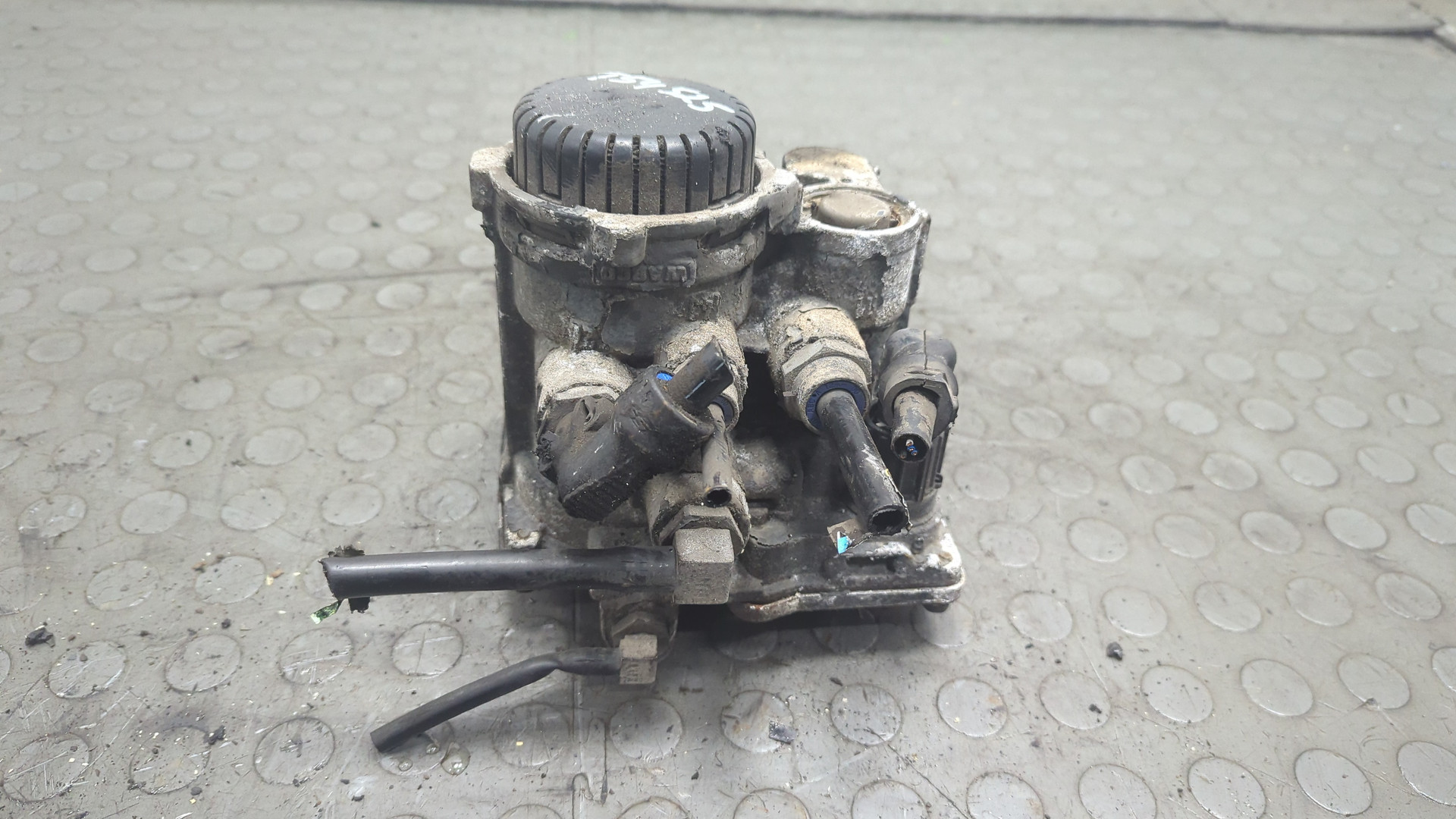 Кран управления тормозами прицепа