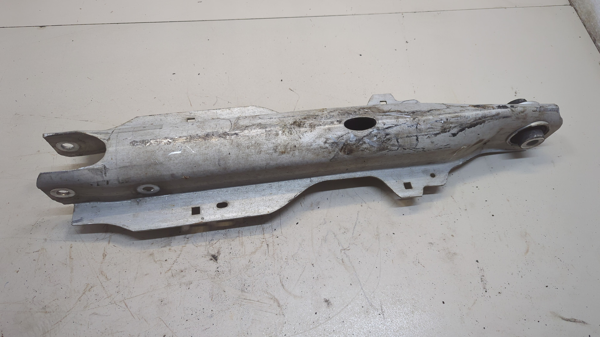 Рычаг задний